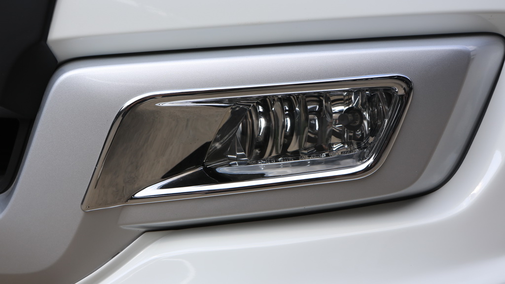 Fog Lamp Light Cover Chrome Trim 2 Pc Fits Ford Everest Endeavour 2015-2017