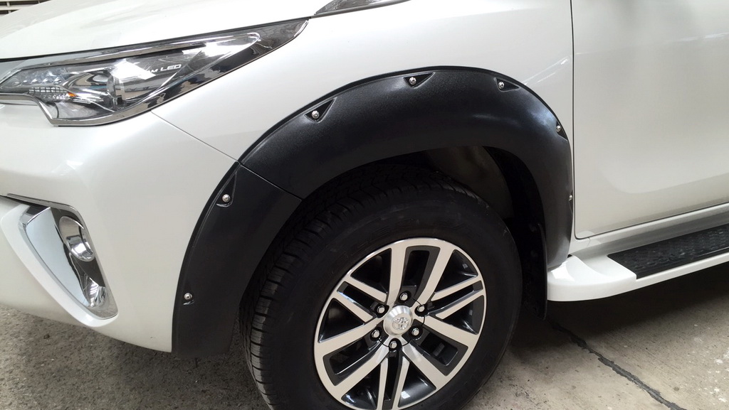 For Toyota Fortuner Crusade PPV 2015-2017 Fender Flares Wheel Trim Black V1 Set