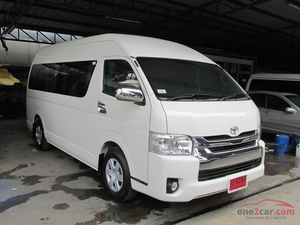 2016 hiace commuter