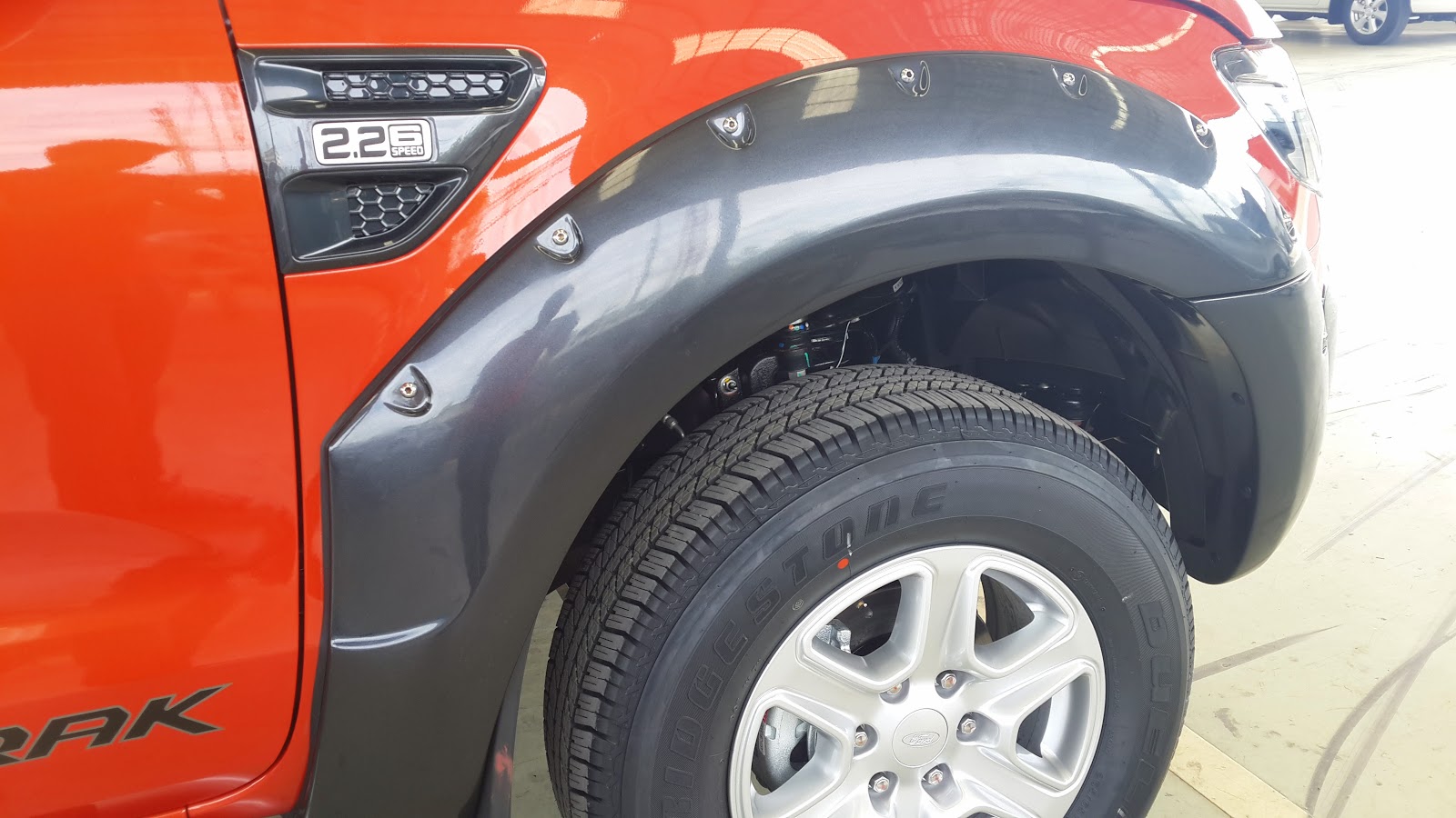 GRAY WILDTRAK OFF ROAD FENDER FLARES WHEEL ARCH FIT FORD RANGER 4DR T6